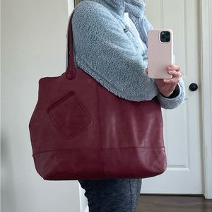 HOBO Shoulder Bag Tote in A Lovely Wine Color